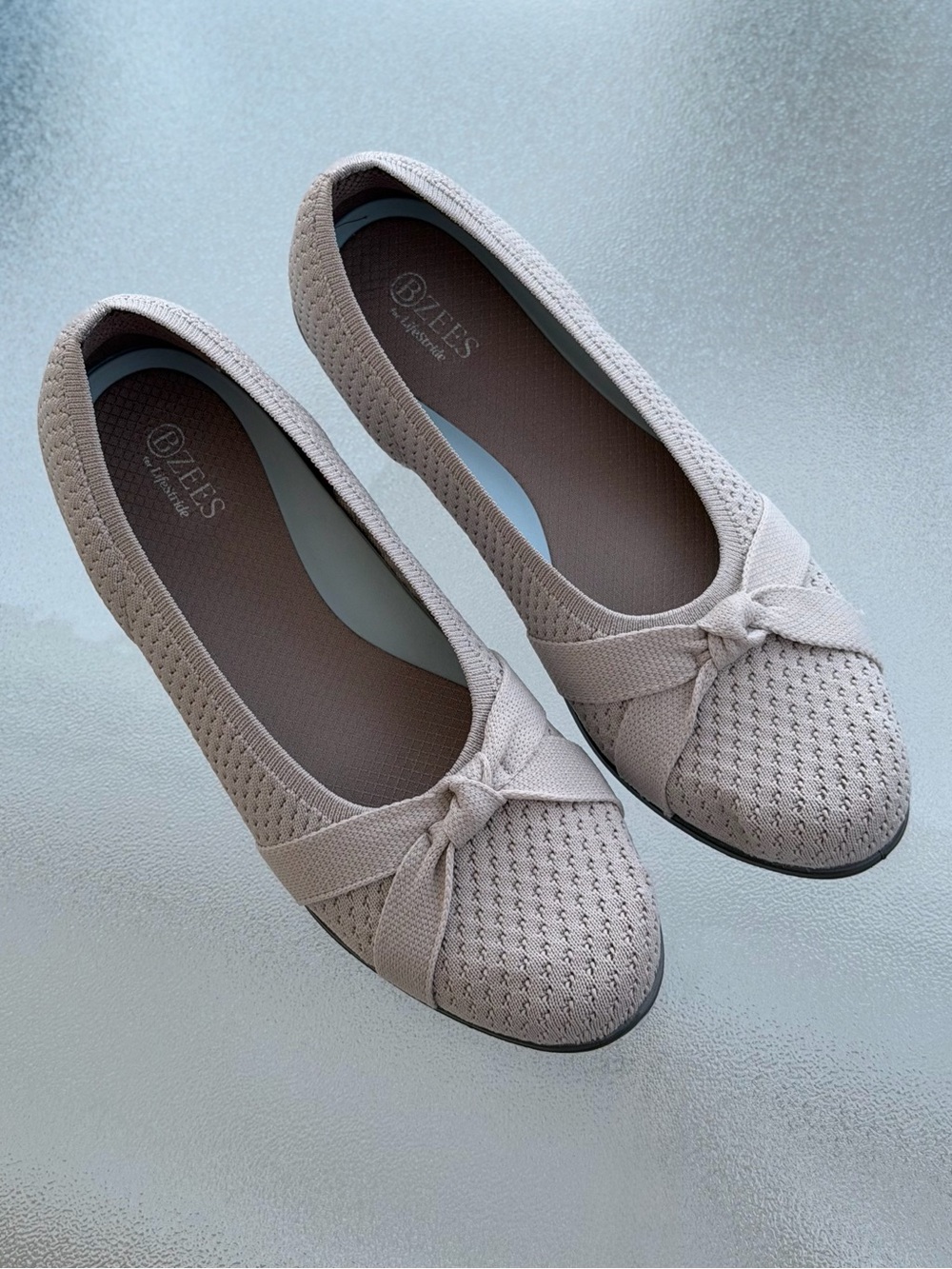 BZees for LifeStride "Kissed" Beige Ballet Flats Shoes ~ Women’s 9-1/2M